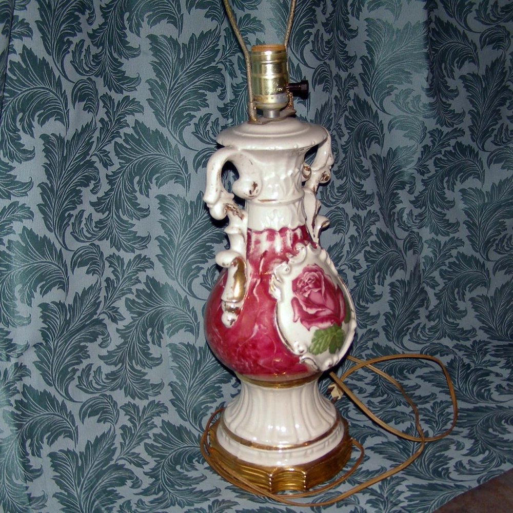 💡 RARE Working Antique 1940s Victorian Style Ceramic Rose Urn LAMP BASE by… - Picture 4 of 13